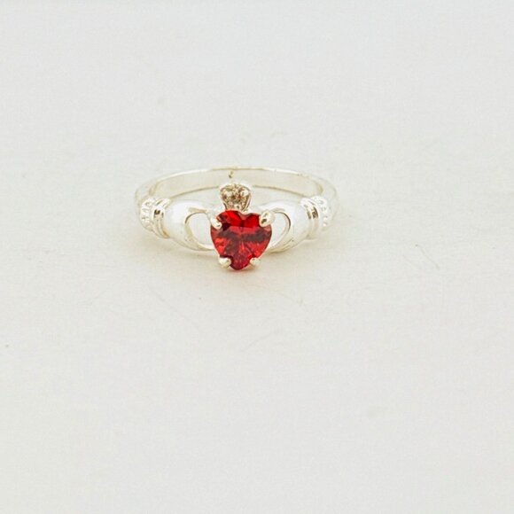 Estate Vintage Sterling Silver 925 Claddagh Ring Ruby Heart Size 8, 2.6g - Picture 2 of 11